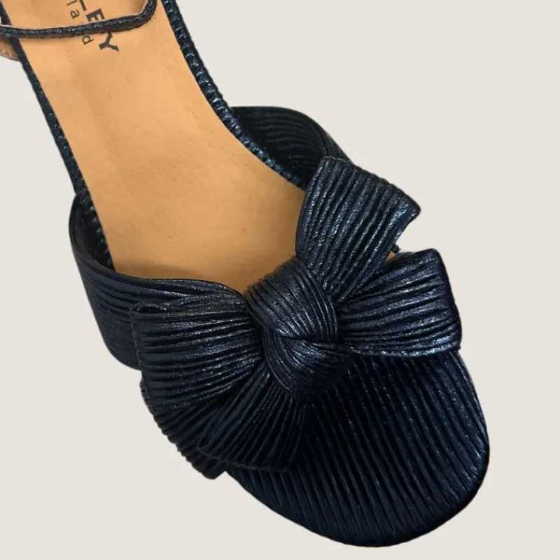 bresley_auger_heel_2-1.webp Auger Heel | Bresley Outlet