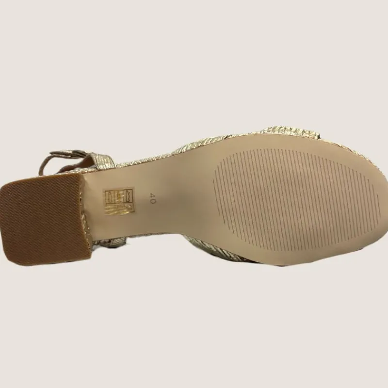 bresley_auger_heel_3.webp Auger Heel | Bresley Clearance