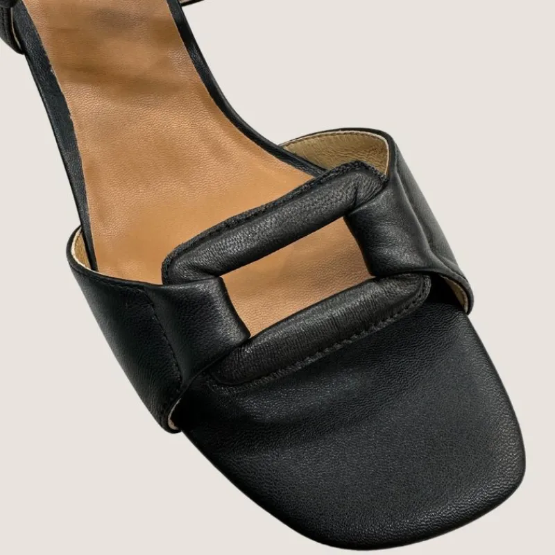 chrissie_egypt_heel_2.webp Egypt Heel | Chrissie Best
