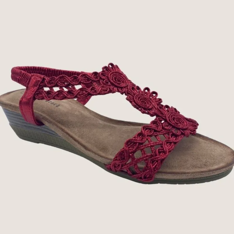 Rhiana Wedge | Kirra Beach New