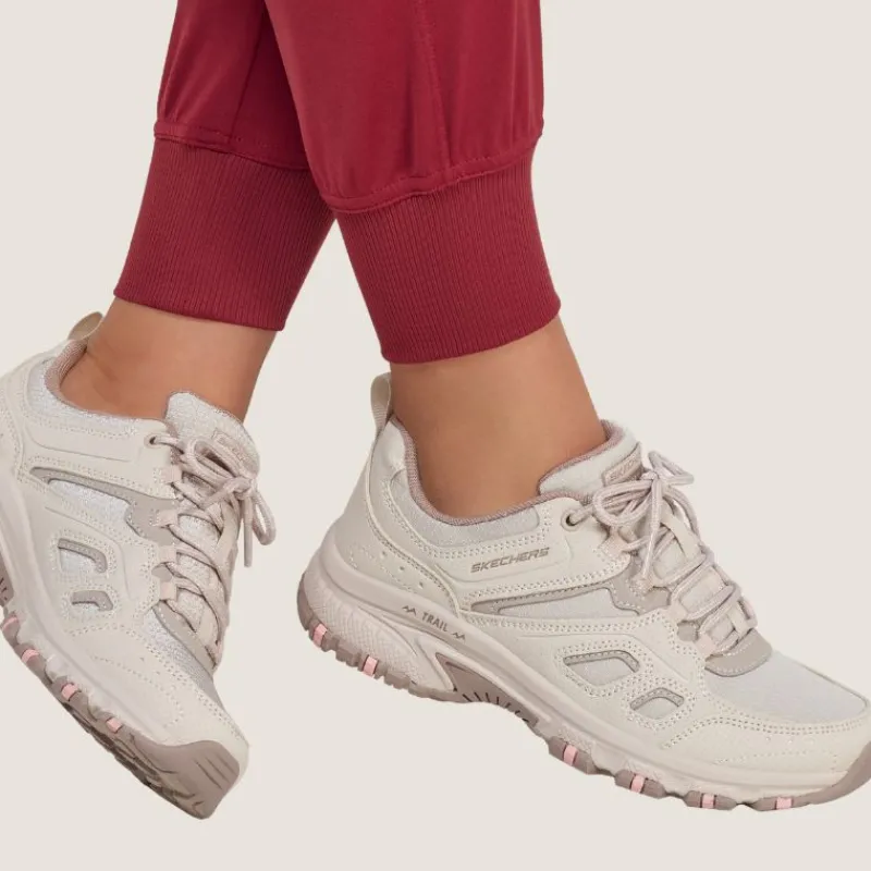Hillcrest - Pathway Finder | Skechers Sale